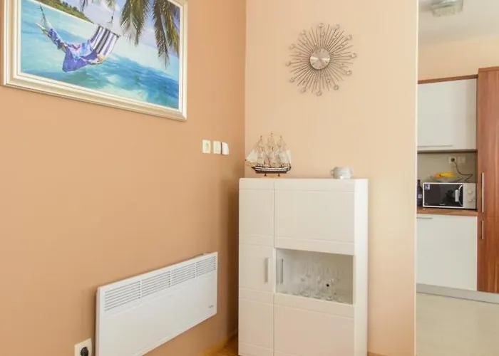 Apartamento Seaside With A Swimming Pool Rastici, Ciovo - 11009 *