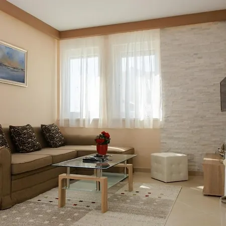 Seaside With A Swimming Pool Rastici, Ciovo - 11009 * Traù