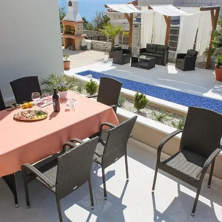 Apartamento Seaside With A Swimming Pool Rastici, Ciovo - 11009 Trogir