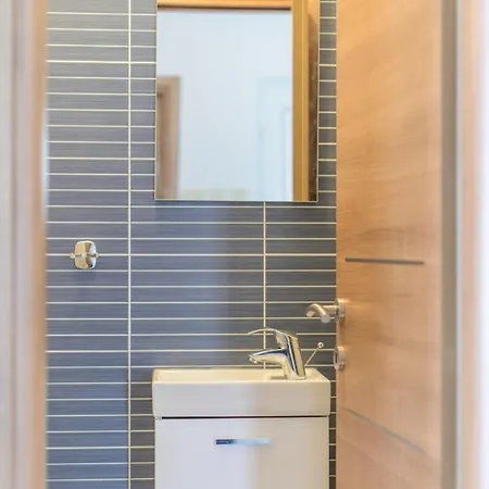 Seaside With A Swimming Pool Rastici, Ciovo - 11009 Appartamento *