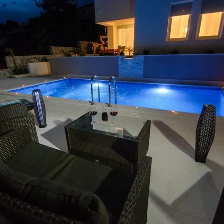 Seaside With A Swimming Pool Rastici, Ciovo - 11009 * Trogir