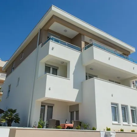 Apartment Seaside With A Swimming Pool Rastici, Ciovo - 11009 Trogir