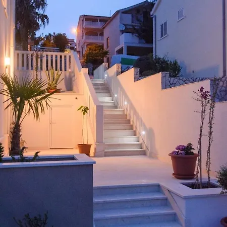 Apartament Seaside With A Swimming Pool Rastici, Ciovo - 11009 Trogir