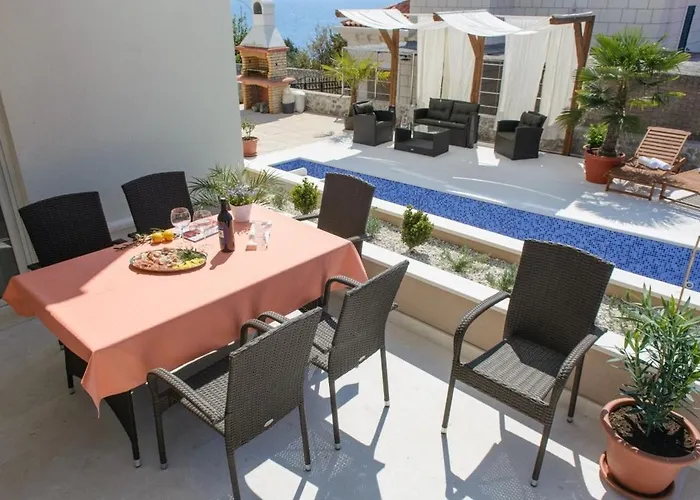 Appartement Seaside With A Swimming Pool Rastici, Ciovo - 11009 Trogir